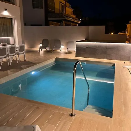 Antonia Mar - Private & Heated Pool - Punta Lara Villa